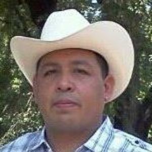 Meet your Posher, Genaro